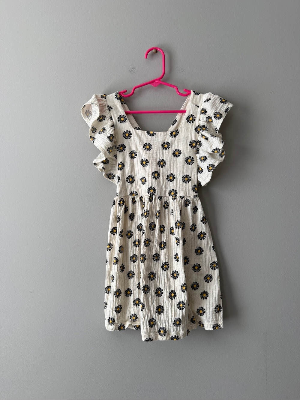 Zara White Dress with Black & Yellow Daisy Print size 4 girls